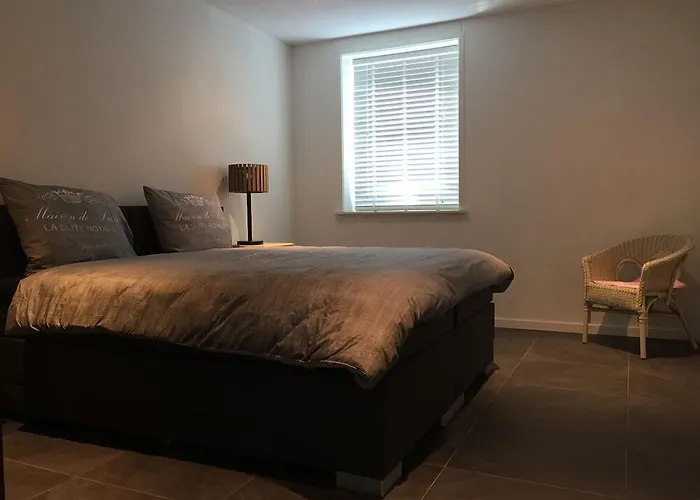 Boerderij De Waard אנה פאולואונה