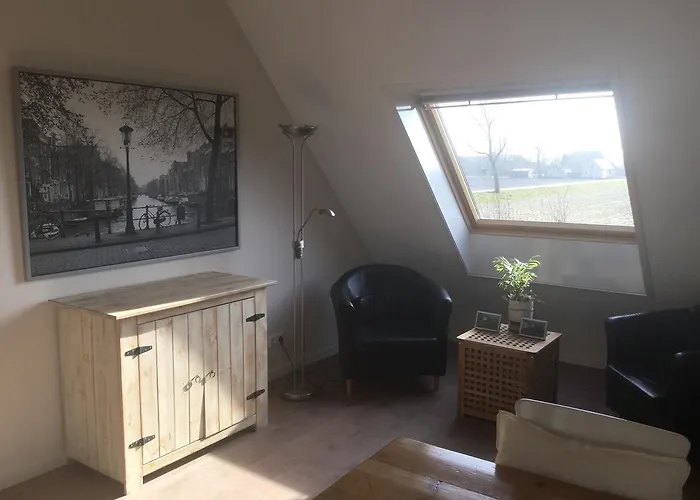 Boerderij De Waard 3* אנה פאולואונה